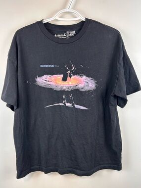 Official Ariana Grande Sweetener World Tour 2019 Graphic Tee Black Size M